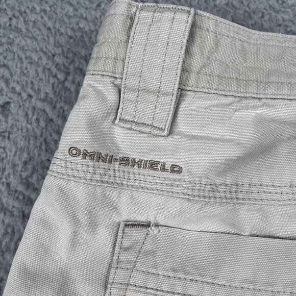 Columbia Omni-Shield Beige Cargo Shorts Sz 34 - Picture 5 of 8